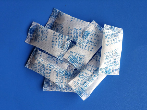 1克背封中英日爱华纸